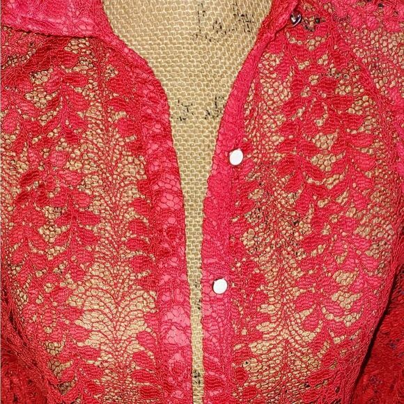 Red heavy lace blouse - Picture 5 of 5